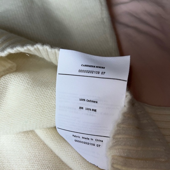 *SOLD* Ralph Lauren Bear Sweater - Picture 5 of 5